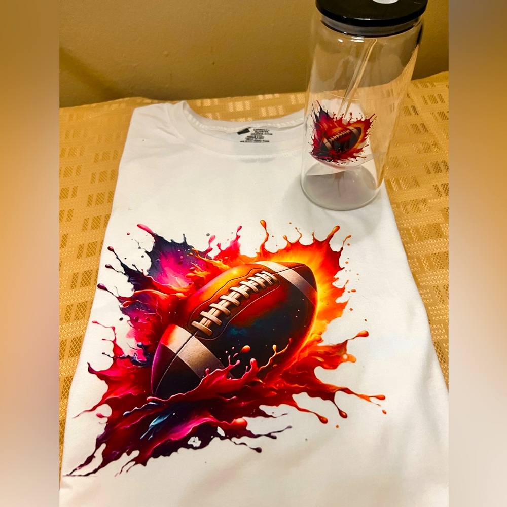Gift set
2oz uv glass with matching T-shirt, one size XL ￼